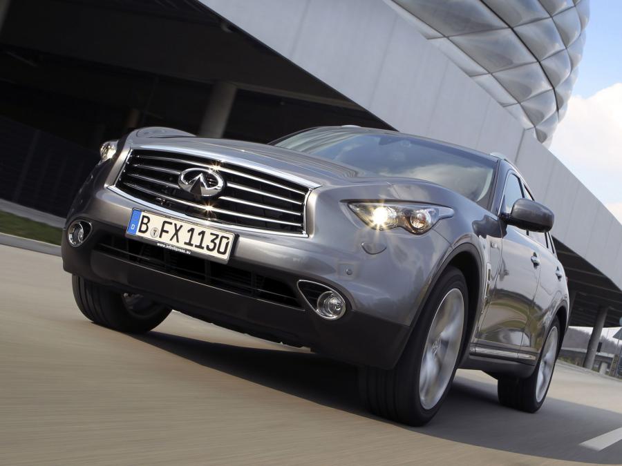  Infiniti FX30d S 2012 года  (фото 23 из 28)